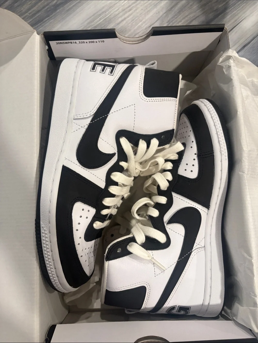 Nike comme des garcons Black & White High-Top Sneakers men’s 5 women’s 7